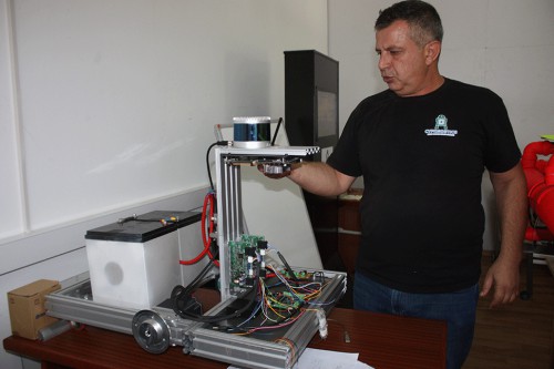 Industrial cleaning robot produced by Cyprus Robotics will be exported to Europe